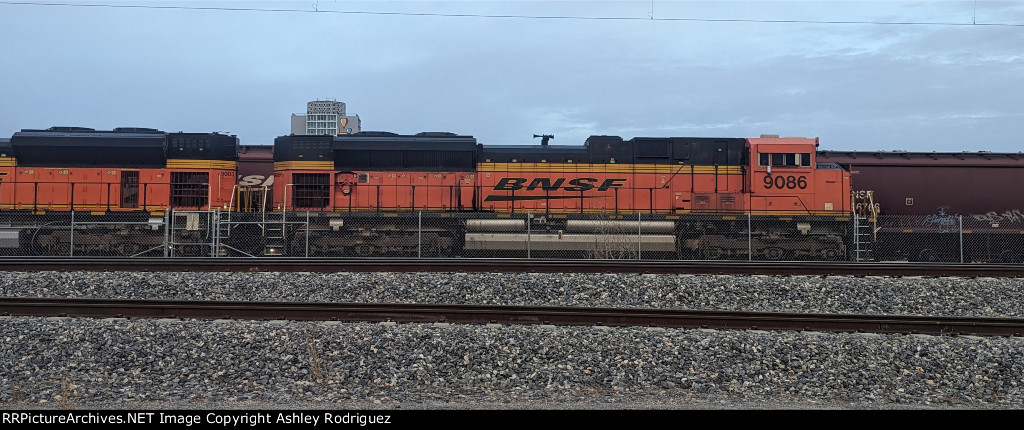 BNSF 9086